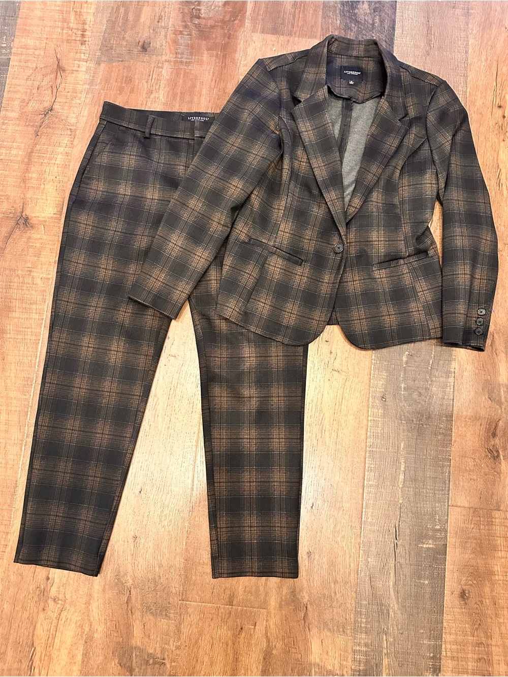 Liverpool Plaid Blazer & Pants Suit - Brown/Black jacket size  med and pant 8/29
